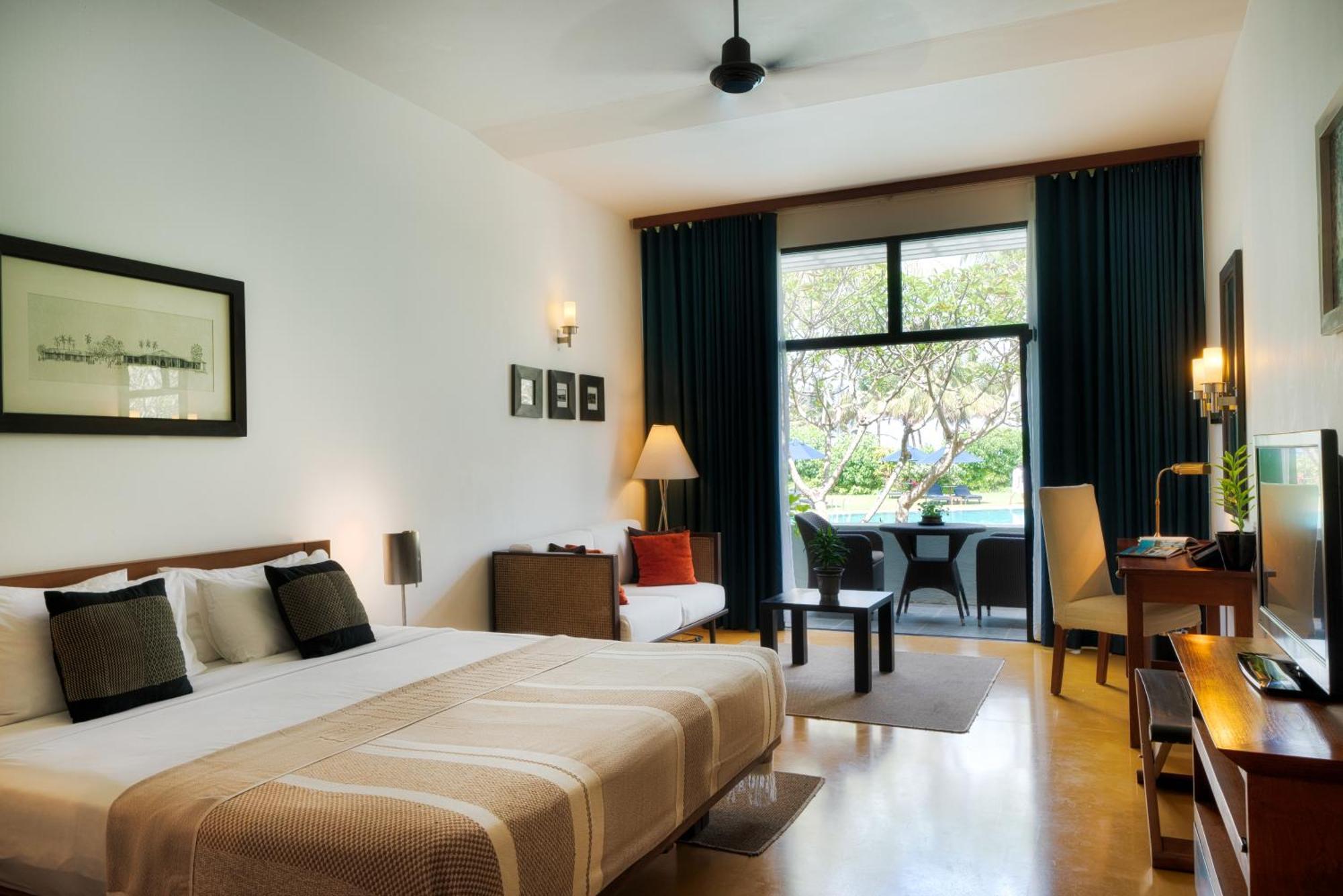 The Blue Water - Geoffrey Bawa Heritage - City Resort Hotel Wadduwa Eksteriør bilde