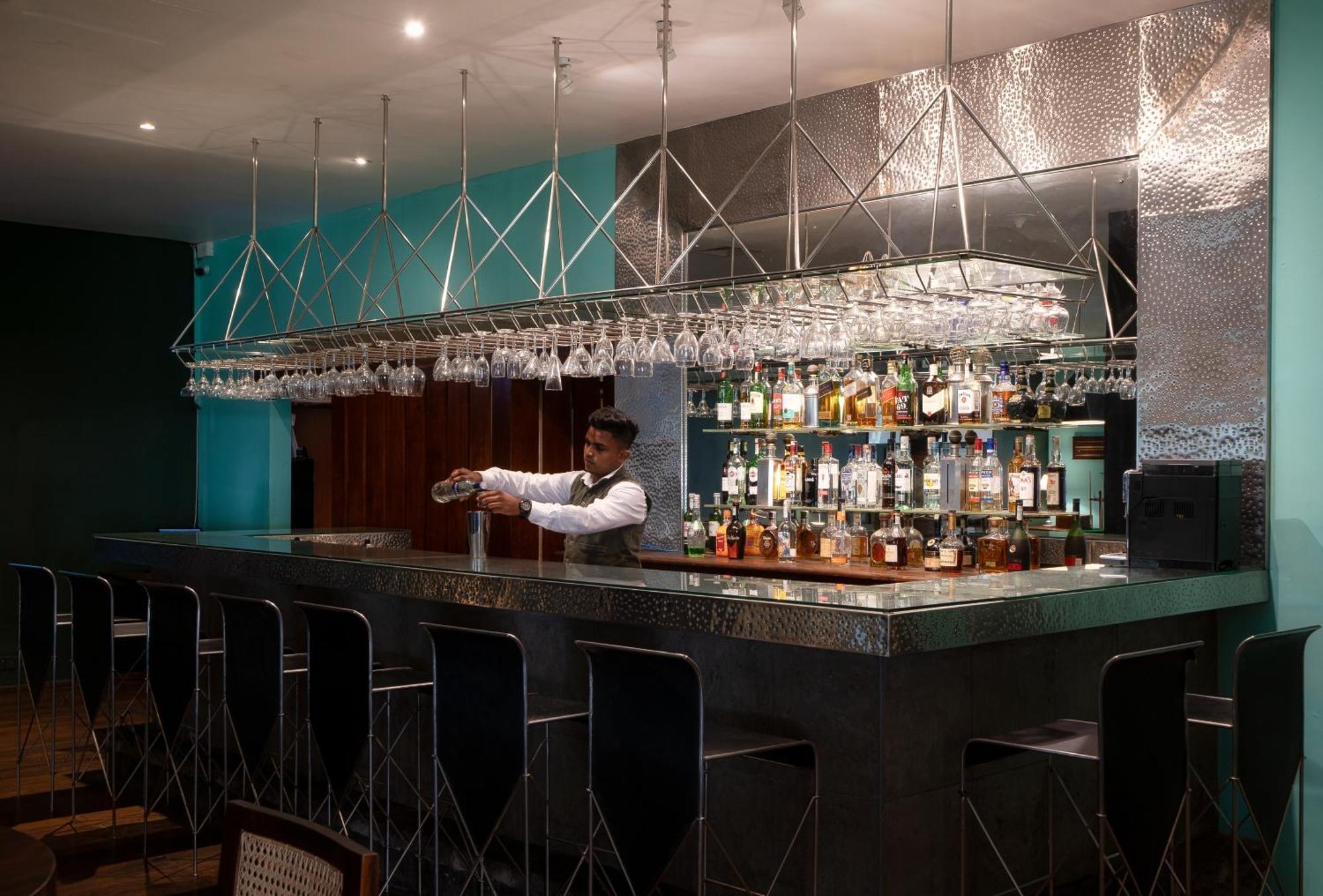 The Blue Water - Geoffrey Bawa Heritage - City Resort Hotel Wadduwa Eksteriør bilde