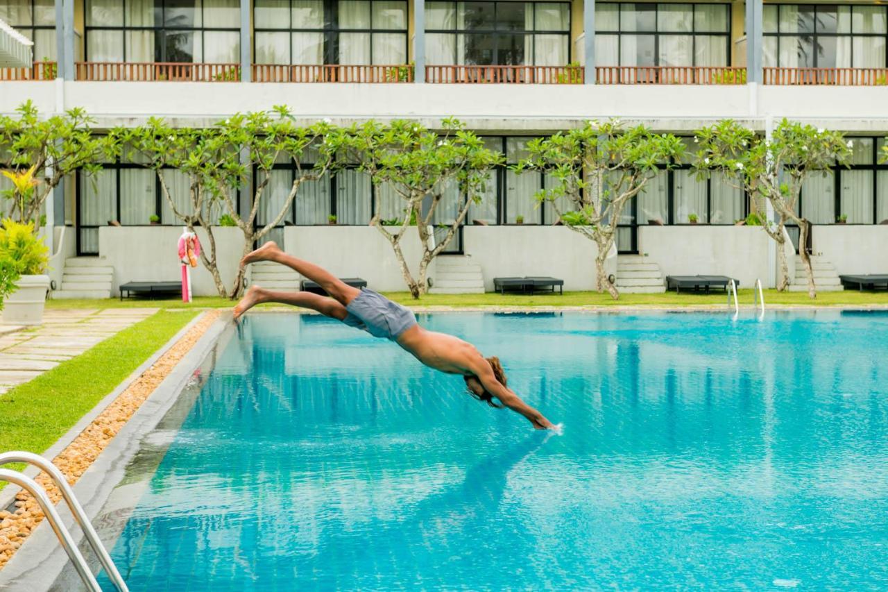 The Blue Water - Geoffrey Bawa Heritage - City Resort Hotel Wadduwa Eksteriør bilde